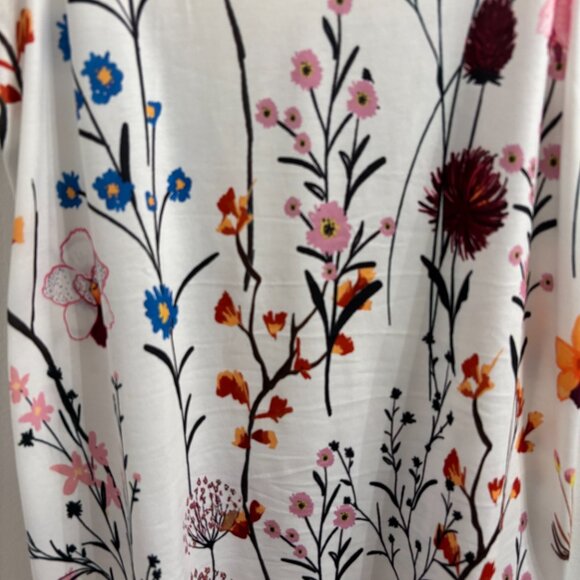 NWOT Floral Tank Top - Picture 3 of 9